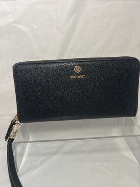Nine West Zip Around Wallet black Wrist Strap